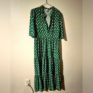 Green quarter sleeve maxi dress